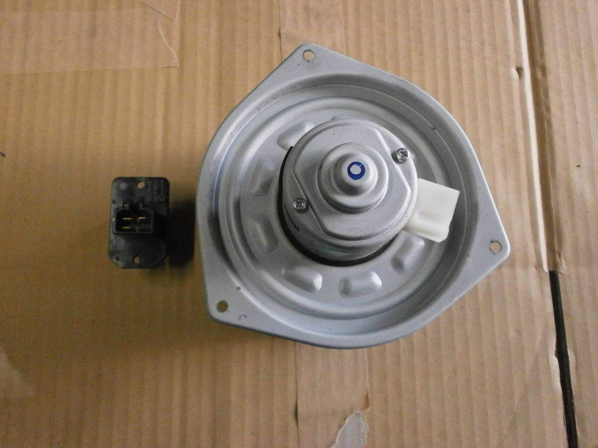 NISSAN　クリッパーバン　U71V　ブロアモーター＆レジスター　C1138