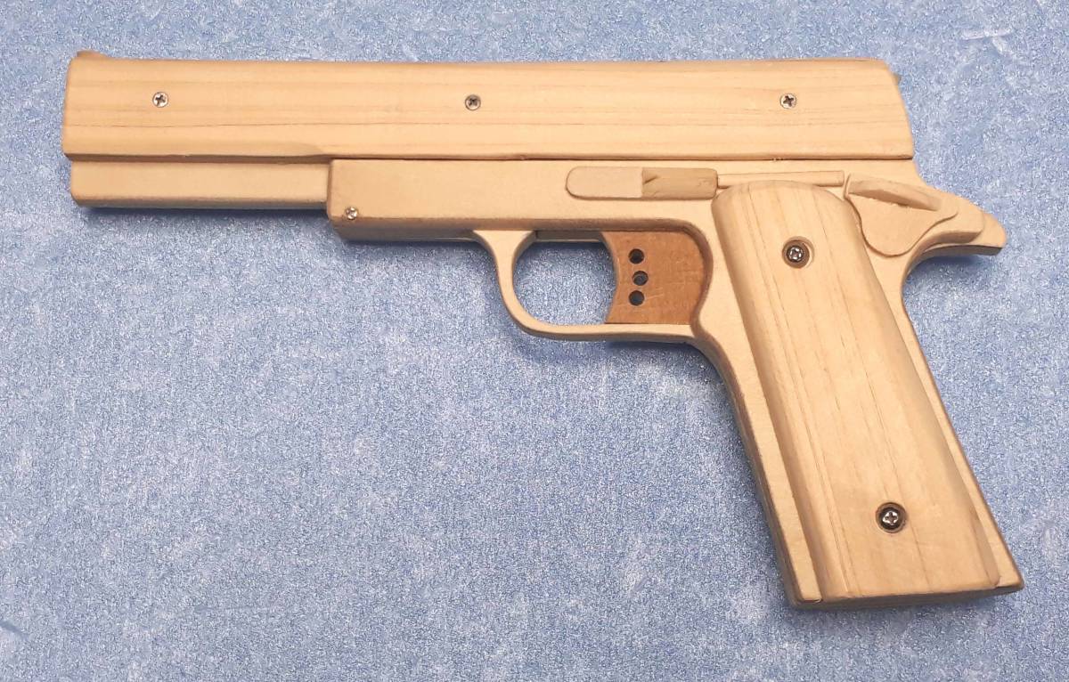 HOT，新作登場 おもちや 手作り ブロ－バック式連発式ゴム銃 コルト 