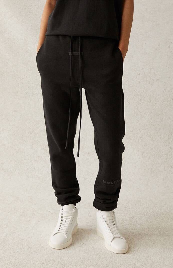 新作，最新作 FOG メンズ 長パン 黒S ESSENTIALS スウェット パンツ 裏地パイル FEAR OF GOD エッセンシャルズ ロング ボトムス 秋冬 スエット(Sサイズ)｜売買されたオークション情報、yahooの商品情報をアーカイブ Sサイズ