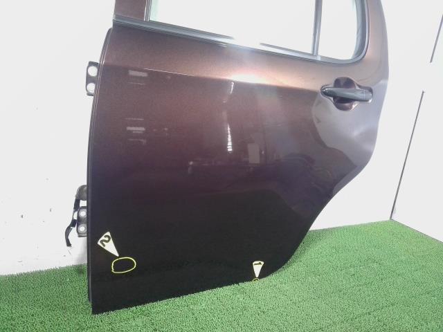 パッソ DBA-M710A 左Rドア 67004-B1090 左リアドア_8