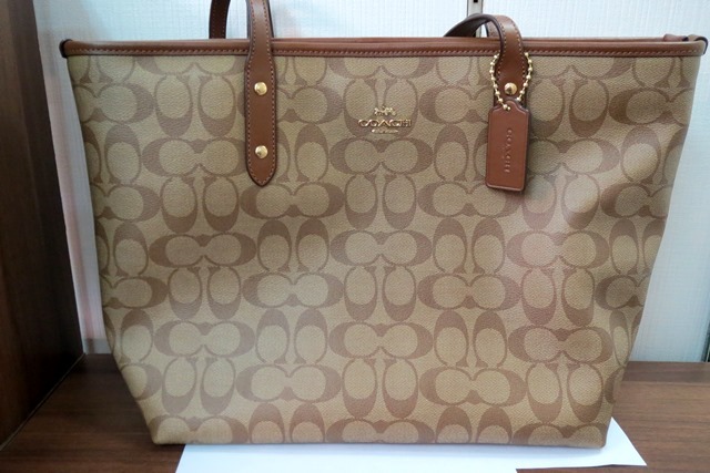 極美品！COACH コーチ トートバッグ F58292 ベージュ シグネチャー 〇G59009:COACH コーチ トートバッグ F58292 ブラウン系 鞄 中古