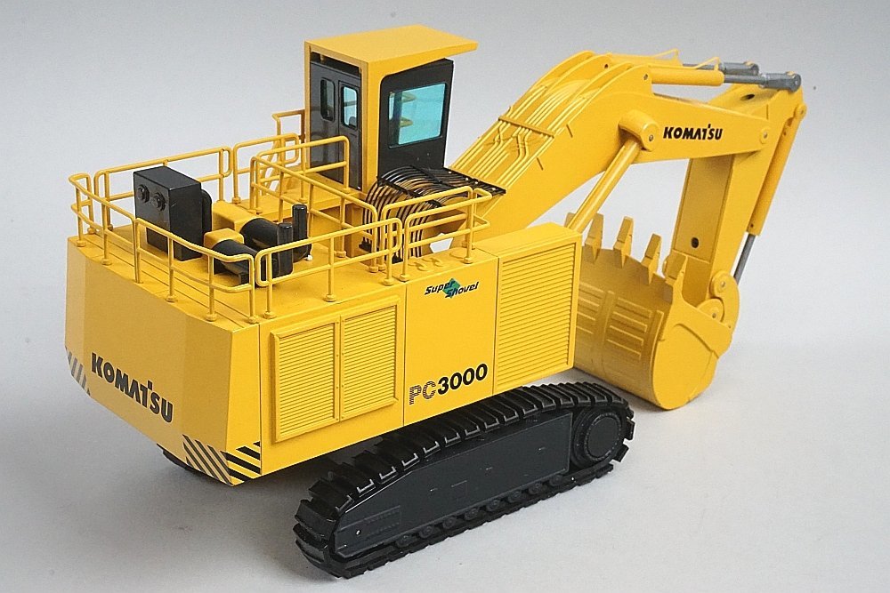 NZG 1⁄50 コマツ PC3000 スーパーショベル ⁄ミニカー，重機