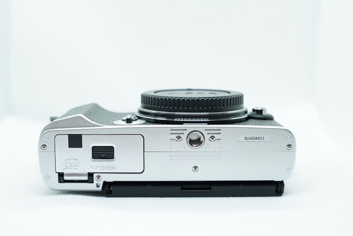 OLYMPUS PEN E-P7 ボディ ミラーレス一眼カメラ シルバー - ミラーレス 