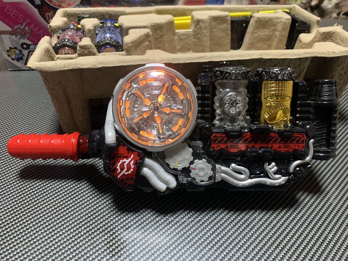 変身ベルト 仮面ライダービルド DXビルドドライバー | DXビルドドライバー変身ベルト 商品情報 仮面ライダーおもちゃ バンダイ SUPER BEST 仮面ライダー 「仮面ライダービルド DX DXビルドドライバー」の入手方法は？ DXビルド 公式通販