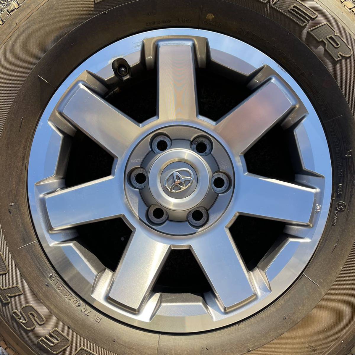FJクルーザー 17インチ 純正アルミホイール DUELER H/T 864Ⅱ 265 