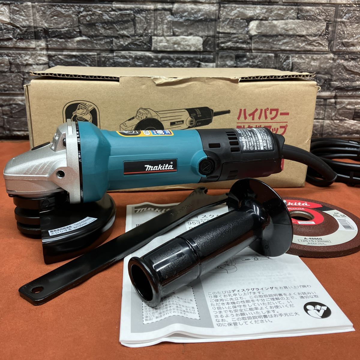 人気セール，大得価 makita/マキタ 9535B 125mmディスクグラインダ 2022年製 ディスクサンダー(ディスクグラインダー)｜売買されたオークション情報、yahooの商品情報をアーカイブ公開 - オークファン ディスクグラインダー