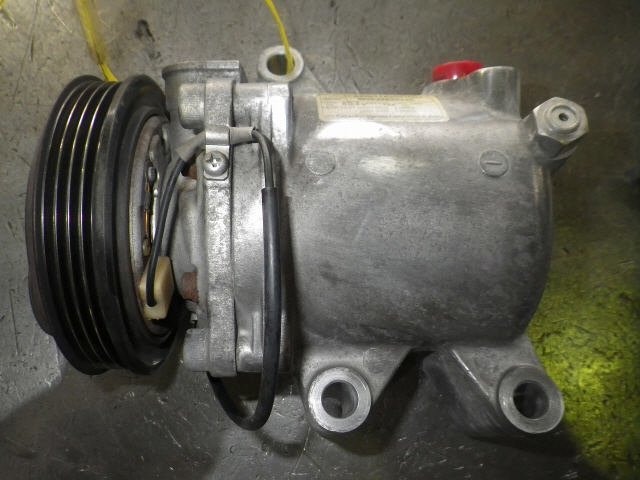 【検査済】 H18年 ステラ DBA-RN1 エアコンコンプレッサー 73111KG010 【テスト済】 [ZNo:04009471] 9526