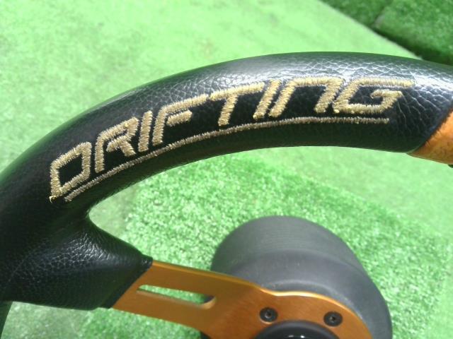 社外MOMOステアリングホイール DRIFTING33Φ/85mmDEEP,レザー 3本  