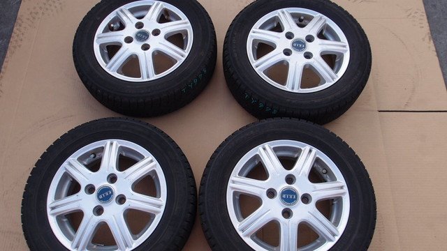 スバル | 適合車種:スバル R2（スタッドレスタイヤ・ホイールセット｜タイヤ R2(RC系)2013- WINTER ダンロップ MAXX 155&frasl;65R13 ☆スバル 純正アルミホイール スバル純正ホイール MINILITE ミニライト 公式通販 パレットで使用