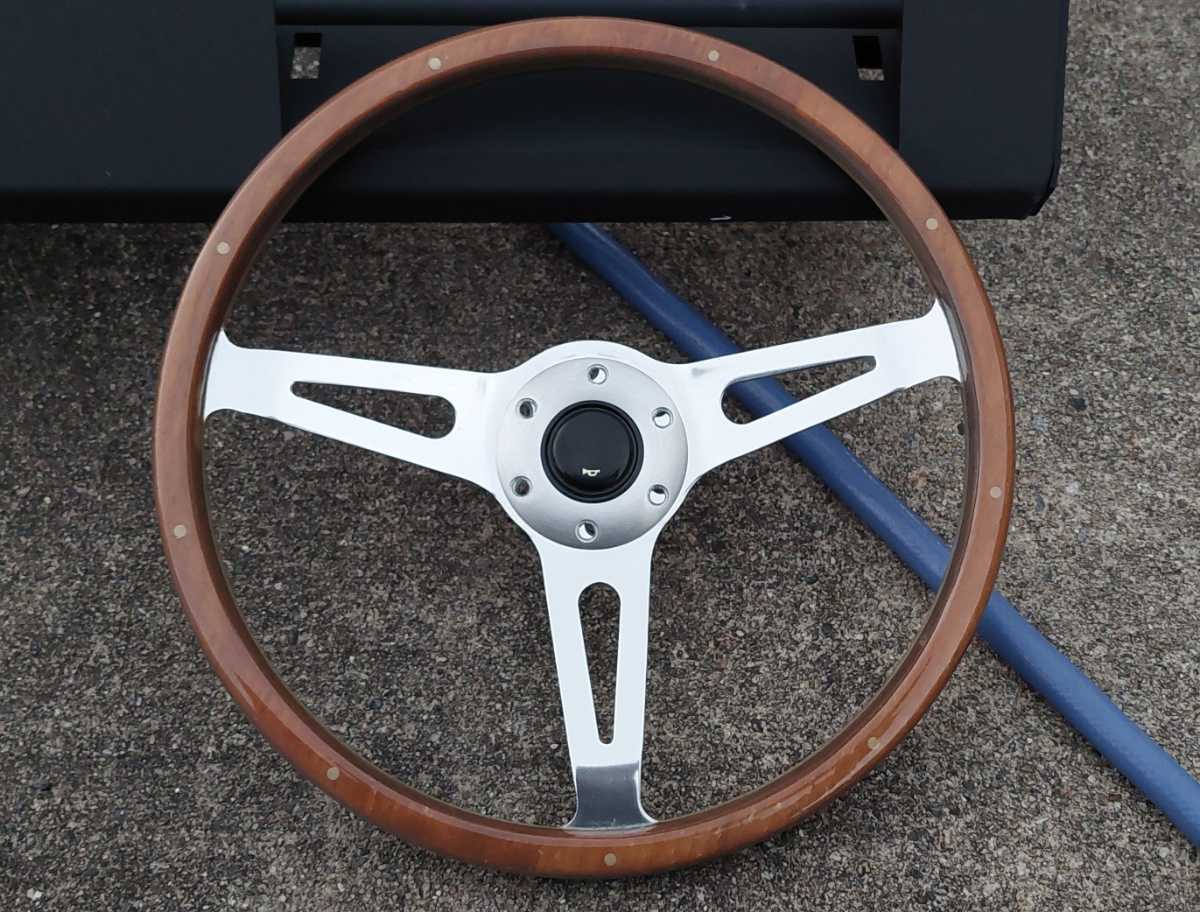 ナルディ ステアリング Nardi ウッド 36パイ - ホイール 美品 