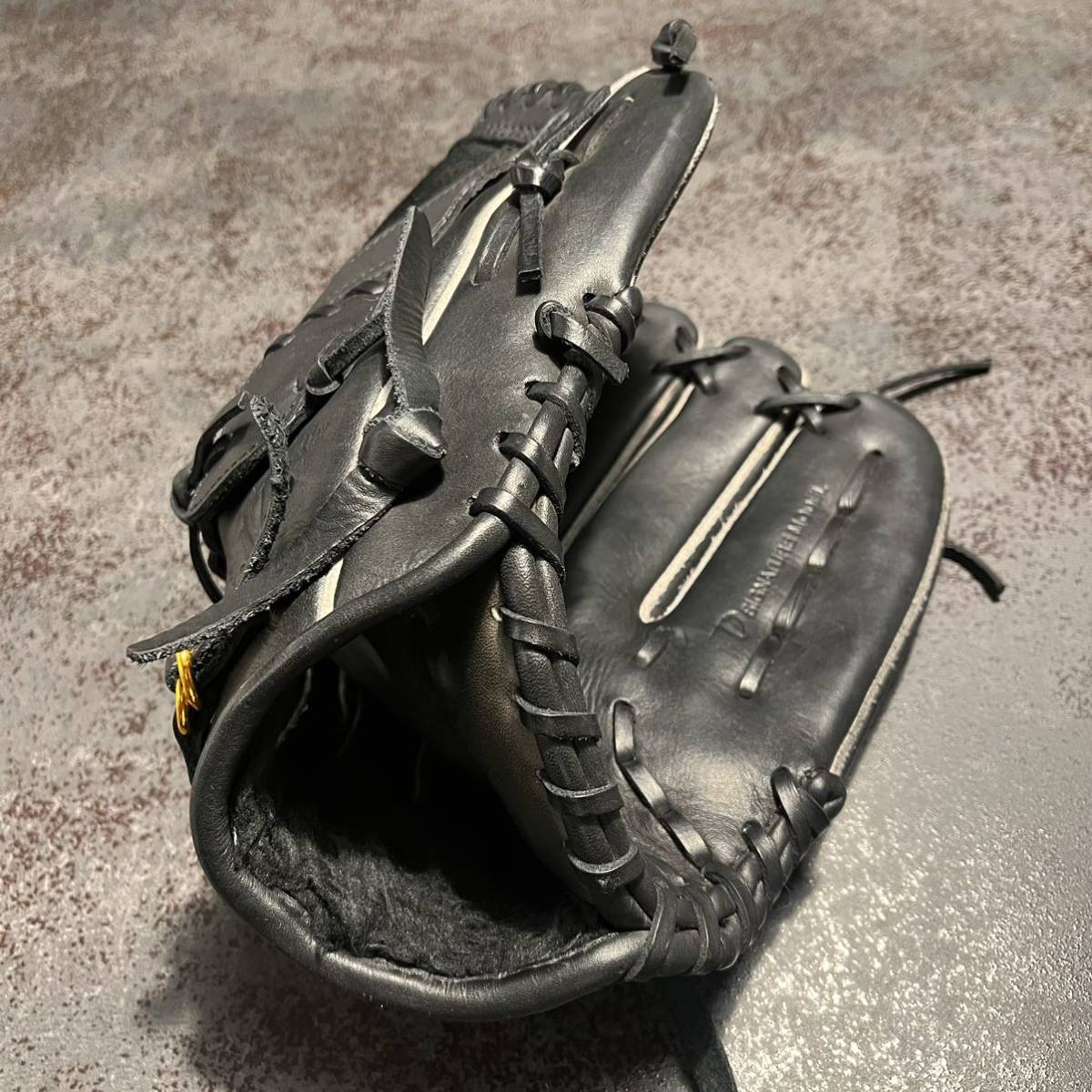 美品ダルビッシュ有モデル NIKE（ナイキ）軟式グローブ 投手用 左 NIKE