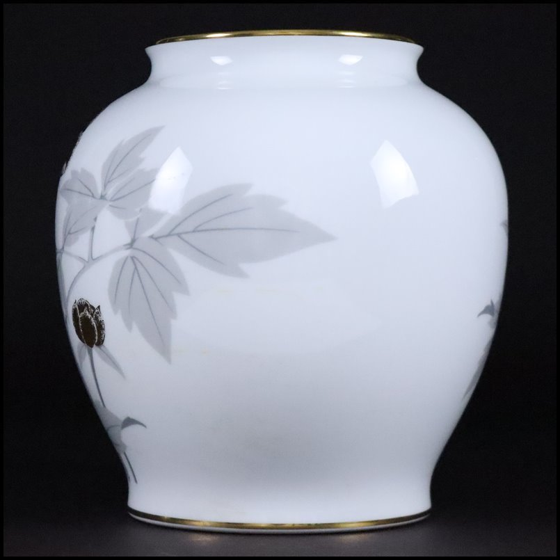 大倉陶園　筒形花瓶　金彩　白鳥　花 〇0632 大倉陶園 OKURA 金彩呉須更紗鳥絵 フラワーベース 花瓶 28cm