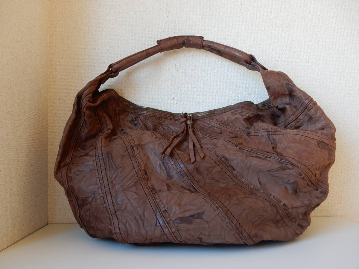 本革☆ビッグサイズ☆COBRA(コブラ)☆大判B4対応☆ムラ染め☆レザーショルダーバッグ ブラウン