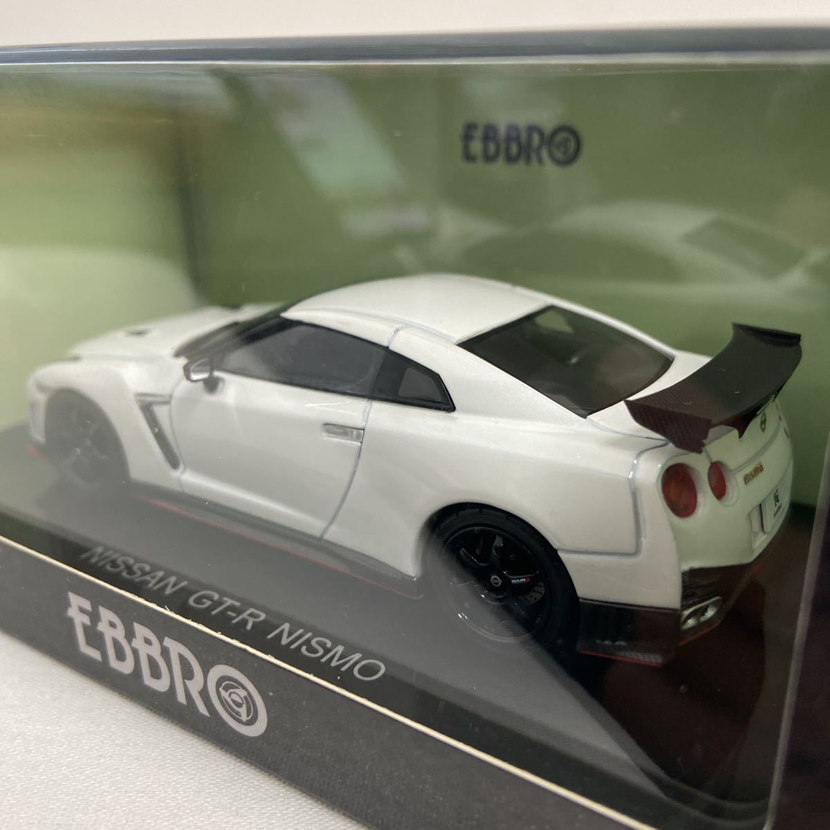 EBBRO 1/43 NISSAN GT-R NISMO R35 MY14 White Pearl エブロ 日産 