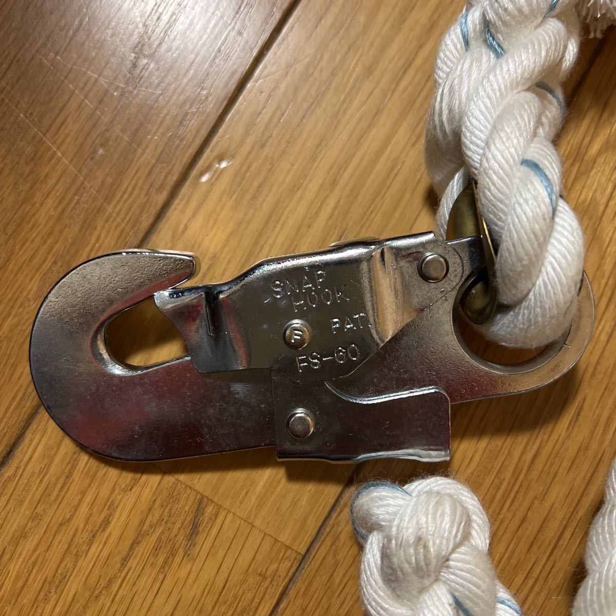 ツヨロン 藤井電工 ロープ式 胴ベルト型 ロープ式安全帯の通販 黒 dショッピング |安全帯 1丁掛け | 新規格 補助ロープ [藤井電工] ナイロンロープタイプ 胴ベルト型墜落制止用器具 安い商品を通販サイトから探す