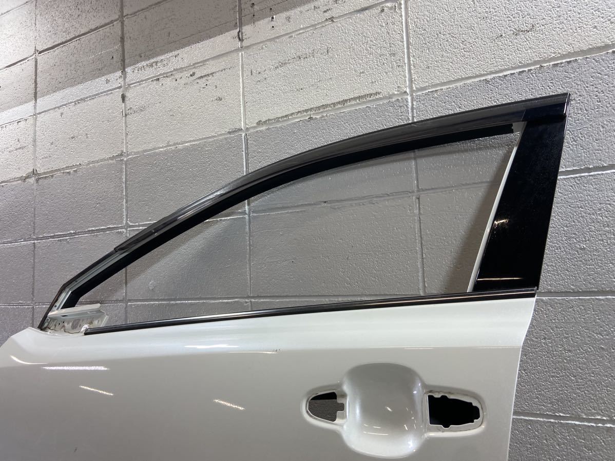 R41220 C-HR ZYX10 NGX50 純正 フロント ドア 左 パール 凹あり C-HR NGX50 ZYX10 ZYX10⁄ 日本  BF-111414