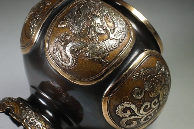 大峰作 金銀象嵌 銅製 香炉 初心出品 大峰 作 蝋型鋳銅製 麟鳳龍地 金銀象嵌細工 香炉 -