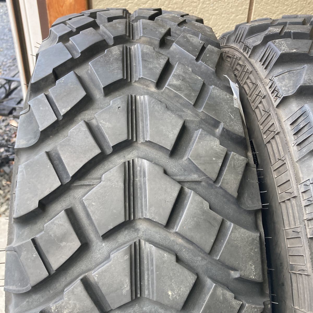 バリ山！30×9.50R15 LT 6PR ヨコハマ ジオランダー M/T + マッドタイヤ 