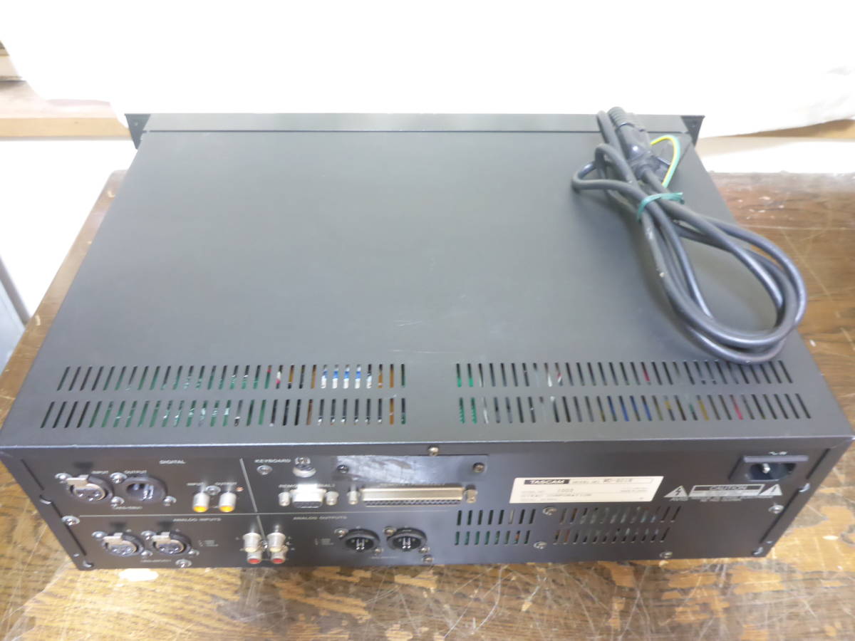 TASCAM MD-801R 業務用MDレコーダー タスカム ☆TASCAM☆MD-801R