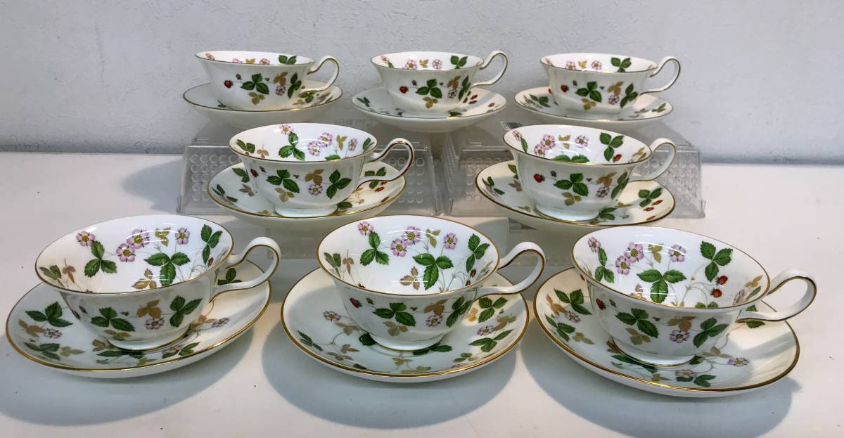 さ[UY46]洋食器　WEDGWOOD　カップ＆ソーサー　WALDSTRAWBERRY　8客セット　インテリア　西洋陶器　中古品　100サイズ