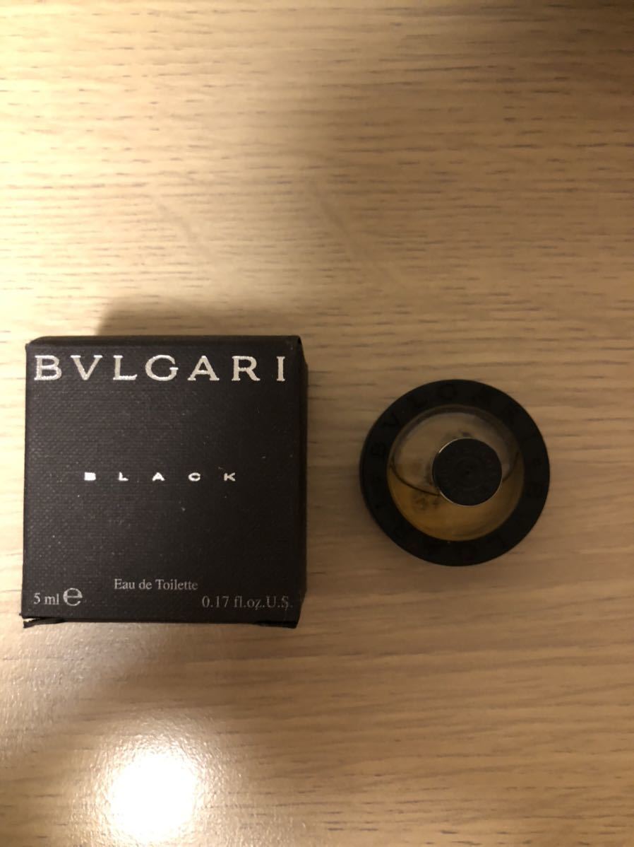 ブルガリ　ブラック オードトワレ　5ml 2個　未使用　最安値 ブルガリブラック オードトワレ／香水（5ml）イタリア製 5ml BVLGARI