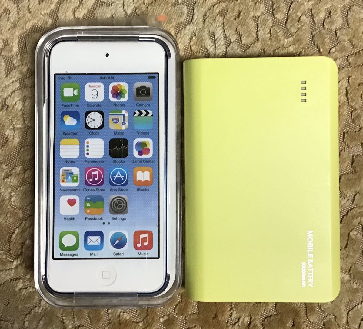 ipod touch 第6世代 32GB ブルー ケース入 新品モバイルバッテリー付 MKHV2J/