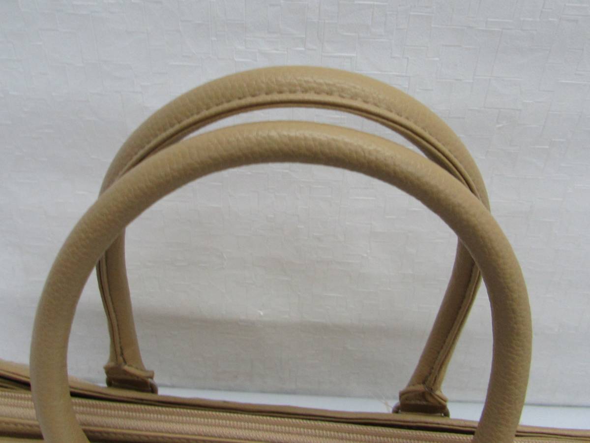 未使用品 オーストリッチ ハンドバッグ 本革レザー キルティング 