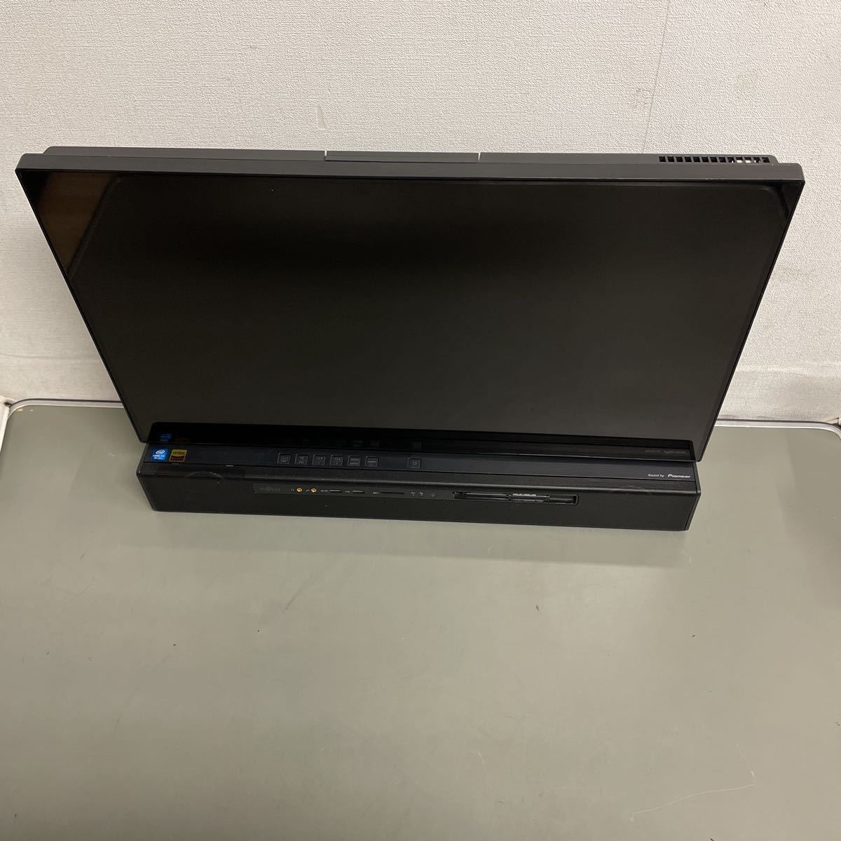 ESPRIMO FH90/C3 i7-8750H 16G 3TB Blu/Rry ESPRIMO FH90⁄C3 3TB
