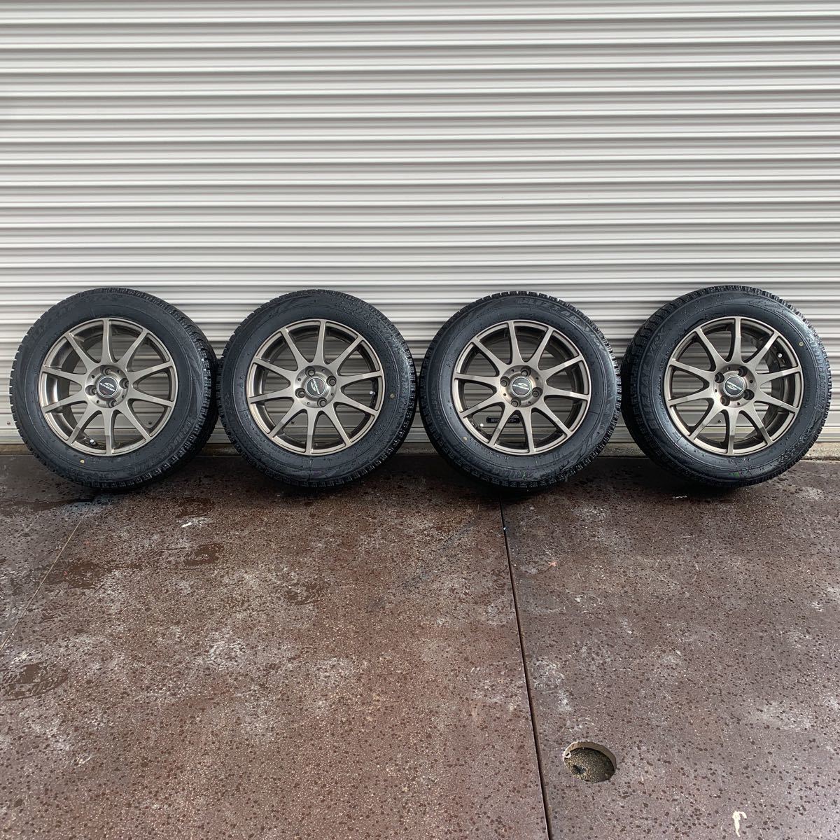 175/65R15アルミホイール付きスタッドレスタイヤ4本セット