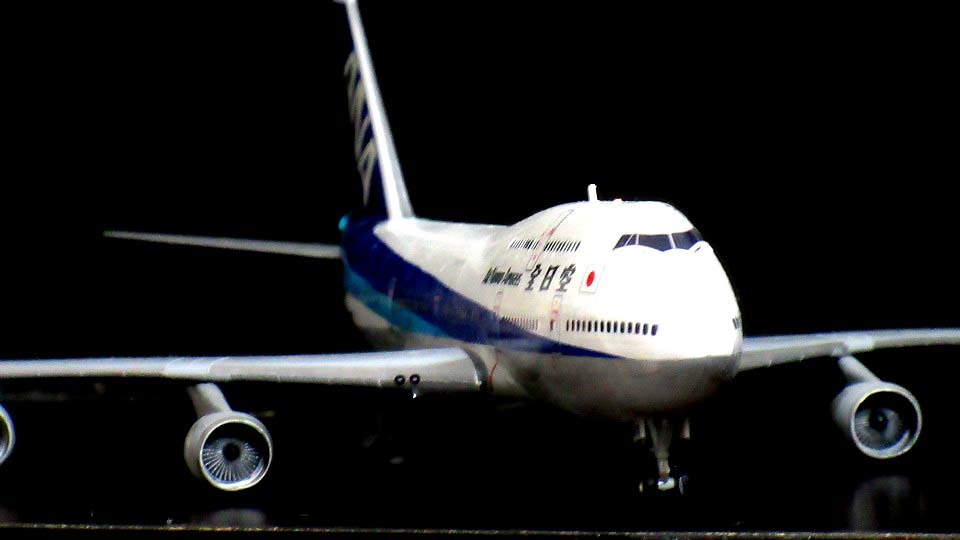 □塗装組立完成品 B747-400 全日空漢字ロゴ JA8094（1/200サイズ