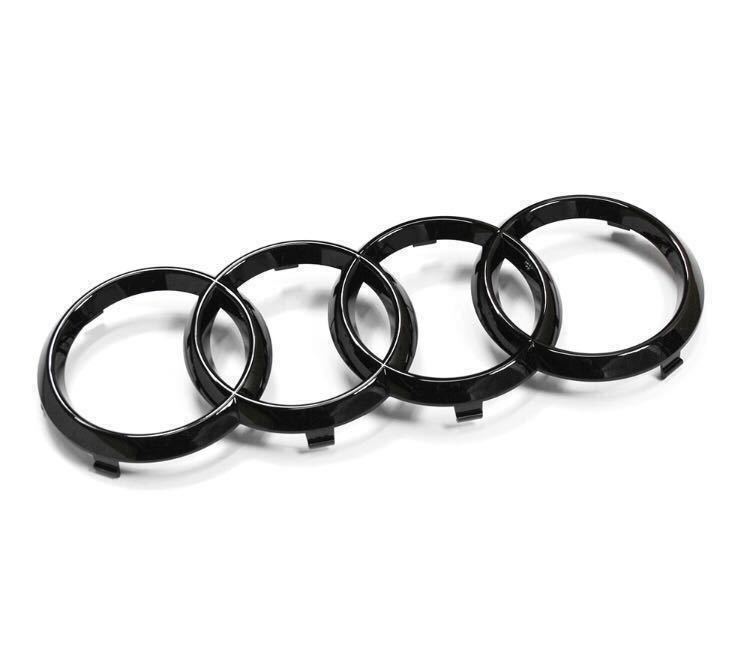 公式 | Audi Online Shop | 4リングブラックエンブレム(Audi A3 ⁄ S3 Audi ブラックスタイリング　純正ブラックエンブレム　フロントグリル用
