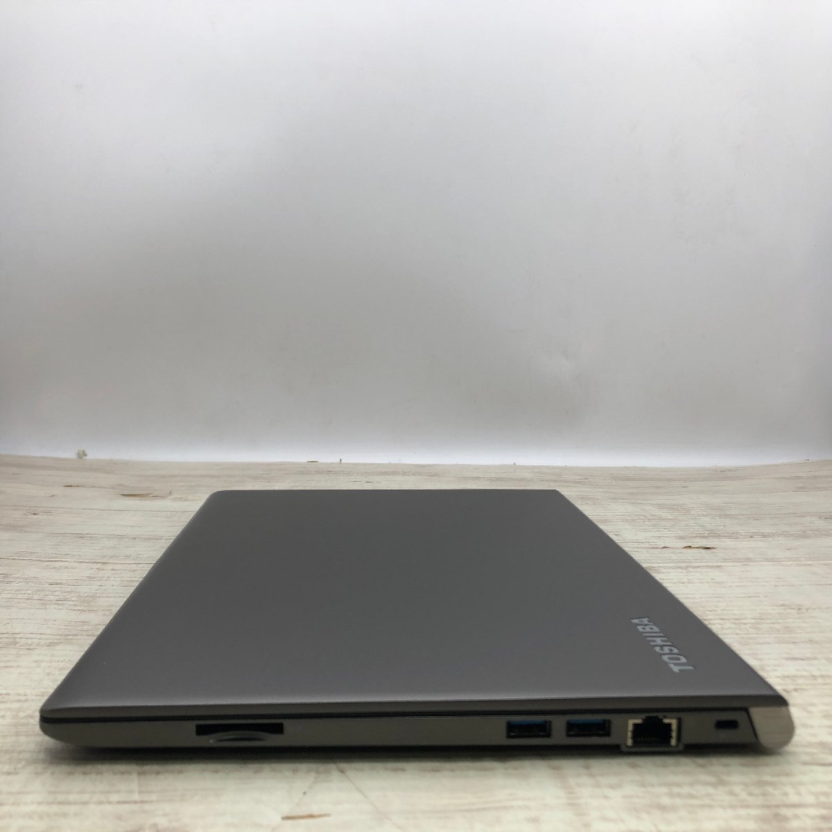 TOSHIBA dynabook R63/F Core i7 6500U 2.50GHz/8GB/256GB(SSD
