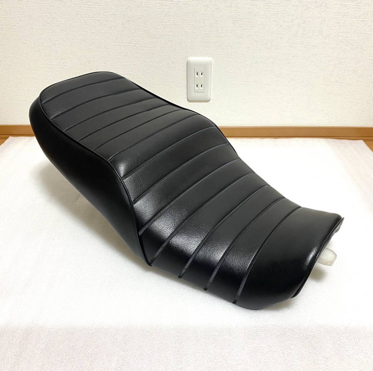 美品 ZRX1200DAEG 純正タックロールシート 限定車用 極上 ZRX1200DAEG