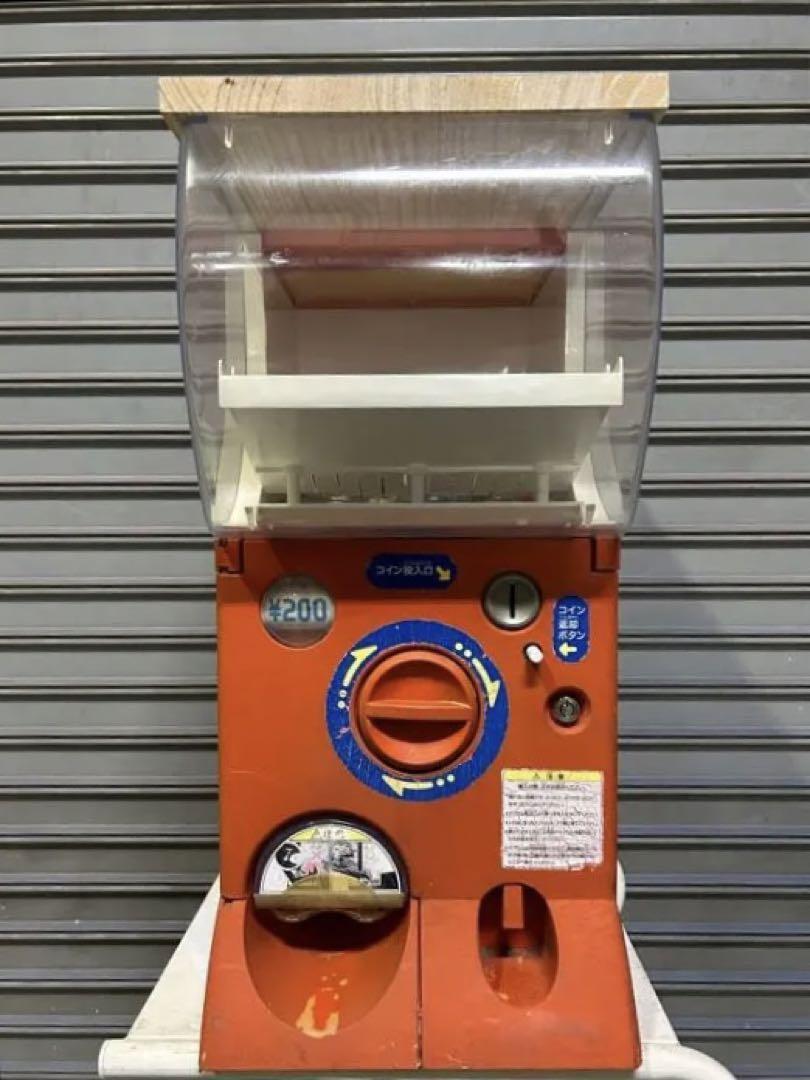 良品CHO-61A 【CS-16】【中古ガチャガチャ本体 】バンダイカプセルステーション♪ハーフサイズ☆中古機械☆ガチャガチャ本体☆ 再塗装品  バンダイ製カプセルステーションハーフサイズ 中古ガチャ