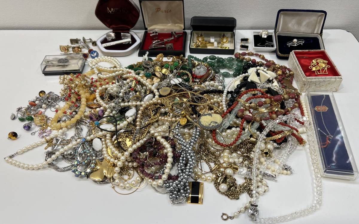 大量 アクセサリー まとめ売り 14Kg ネックレス 指輪 ブローチ リング