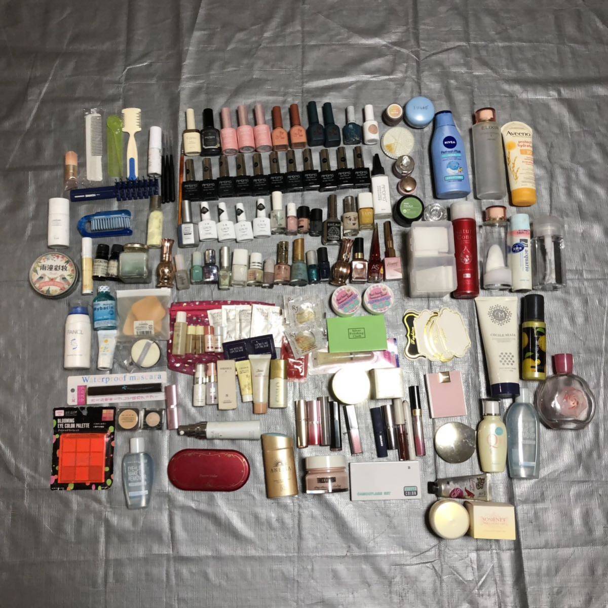 【1円スタート】化粧品 大量まとめて 100点以上 マキアージュ アイシャドウ ボディケア ネイル 資生堂など_1