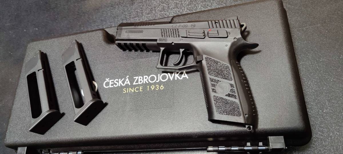 Carbon8 CZ P09 Co2 ガスガン スペアマガジン 専用ケース付き Carbon8