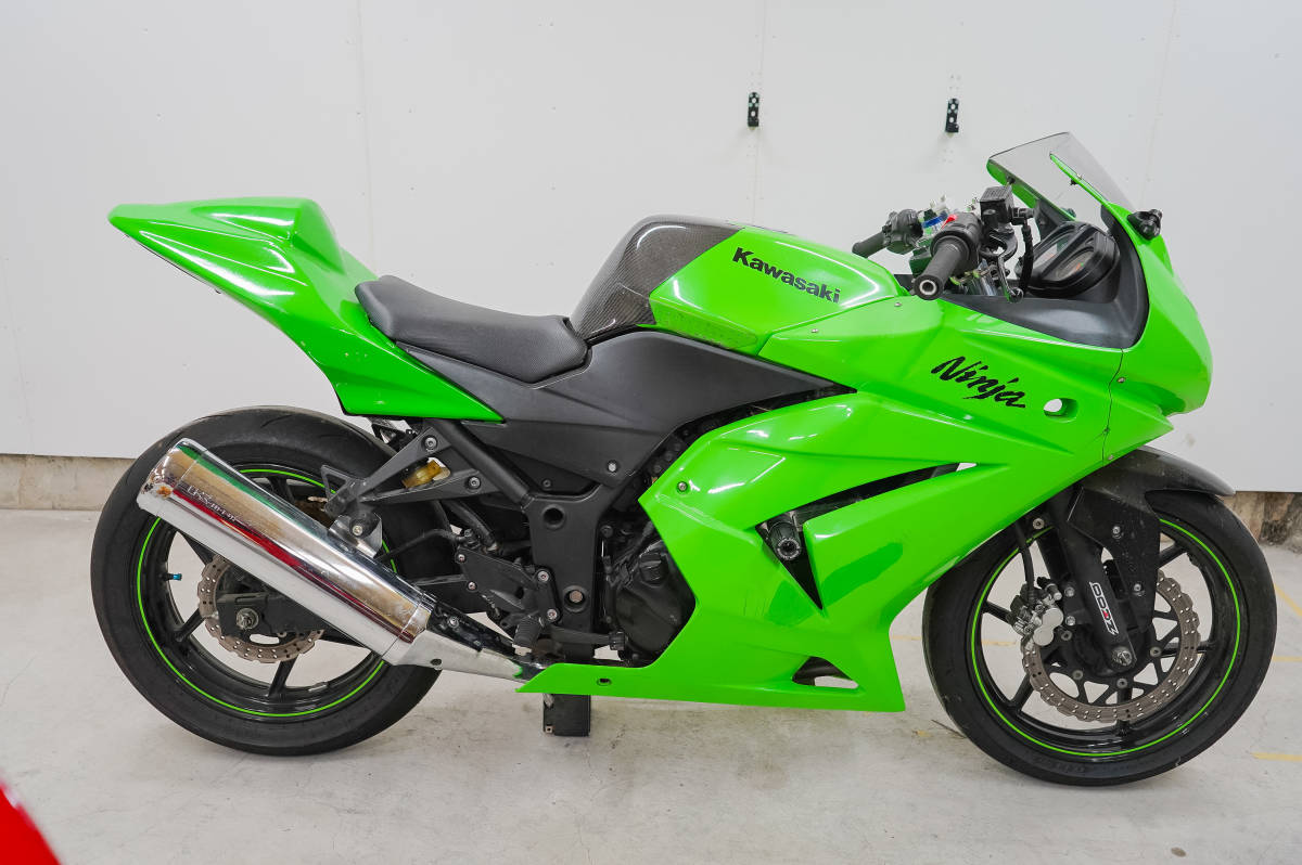 説明動画有□ニンジャ250R□ローン可□8000キロ□サーキットベース