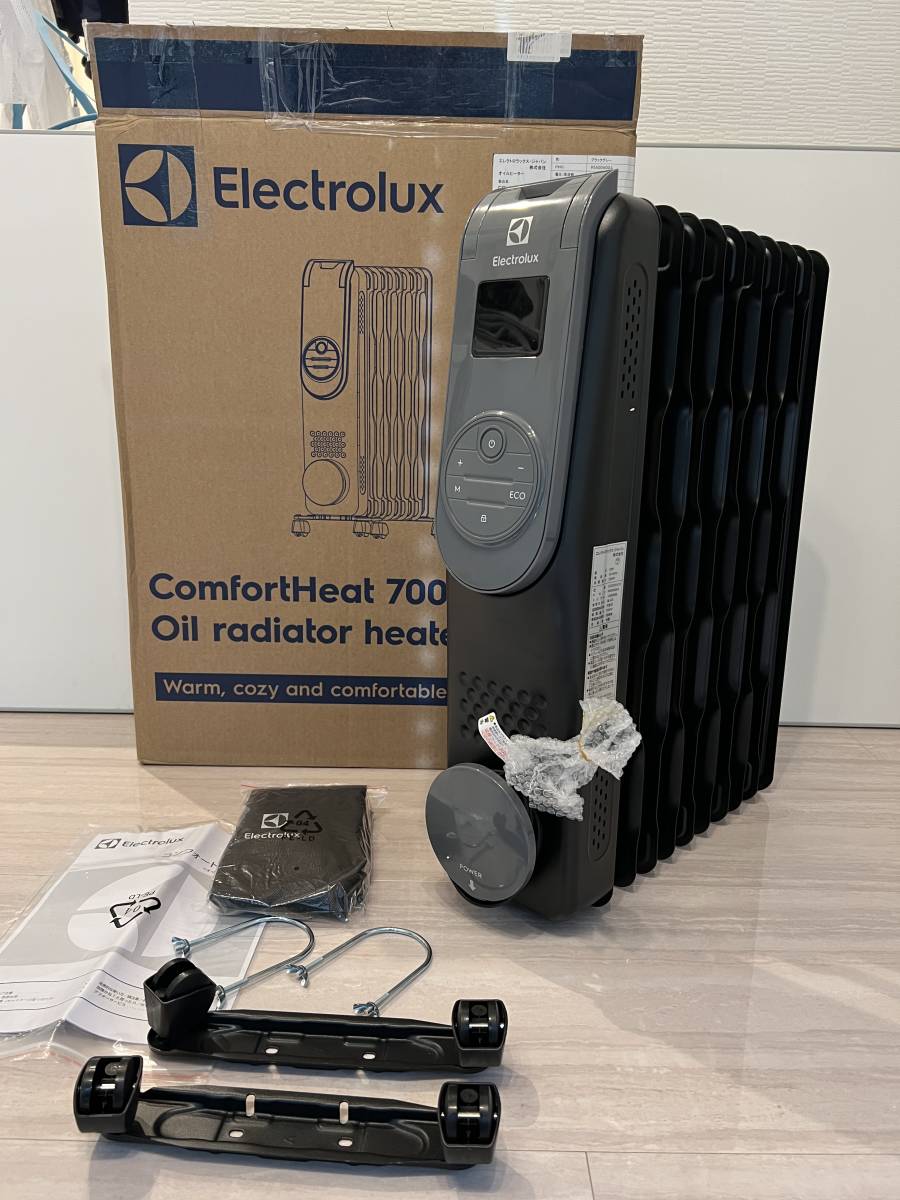 未使用品 / エレクトロラックス オイルヒーターComfortHeat 700 EO12D104C0 ブラック 箱付き