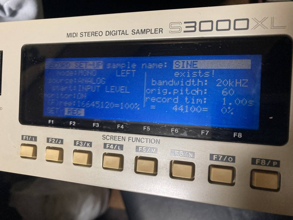 AKAI S3000XL サンプラー 最 安 価格テレビ・オーディオ・カメラ AKAI