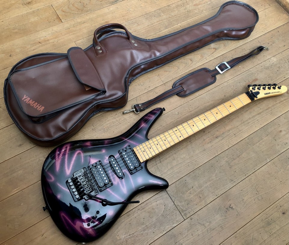 YAMAHA MG-MⅡG NEON-LIGHT Graphic ハードケース付 名器美品 Yamaha MG-MⅡG ネオンカラーグラフィック B'z TAK MATSUMOTO