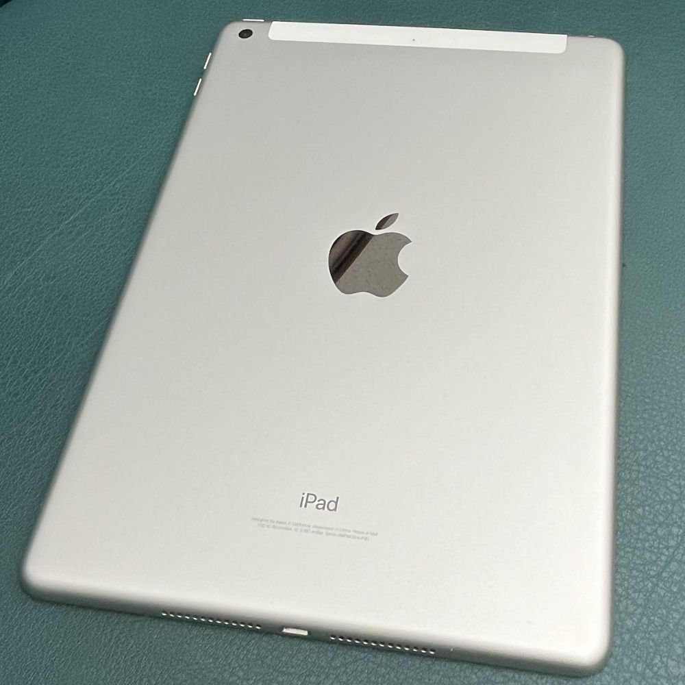 中古 美品 iPad 9.7インチ 32GB MR6P2J/A Wi-fi Cellular 第6世代