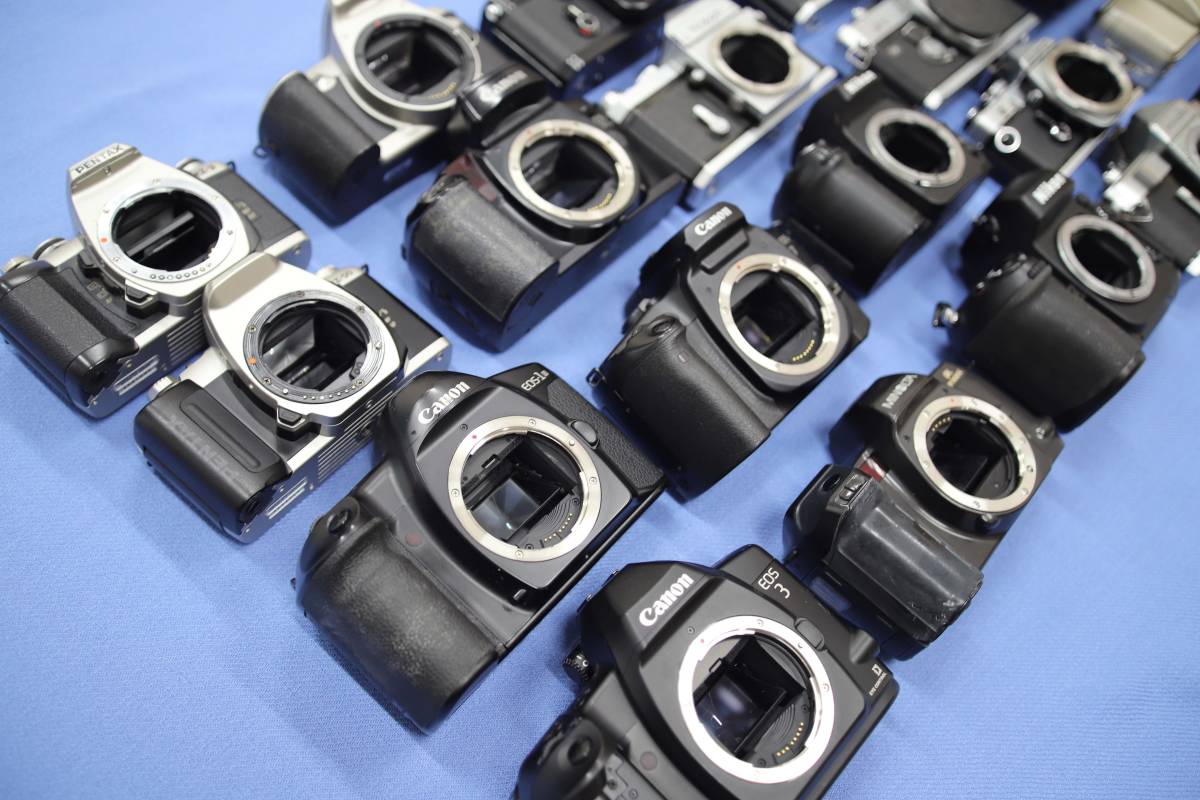 Nikon U フィルムカメラ レンズ フラッシュ Velbon三脚 セット Nikon U フィルムカメラ レンズ フラッシュ Velbon三脚 セット