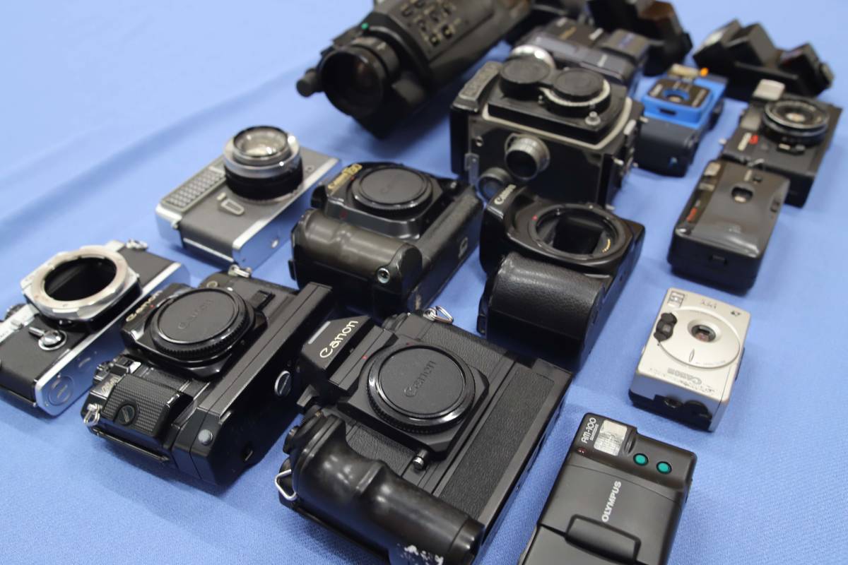 Nikon U フィルムカメラ レンズ フラッシュ Velbon三脚 セット