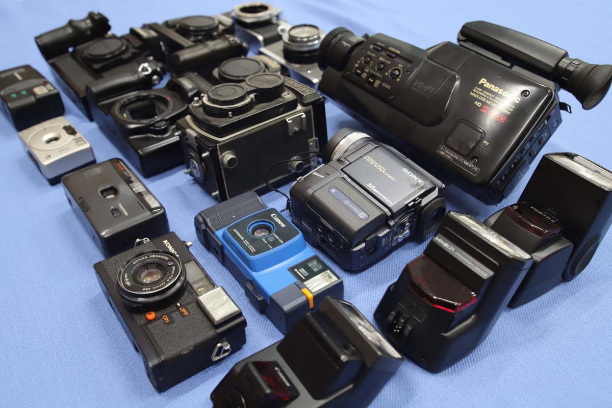 Nikon U フィルムカメラ レンズ フラッシュ Velbon三脚 セット