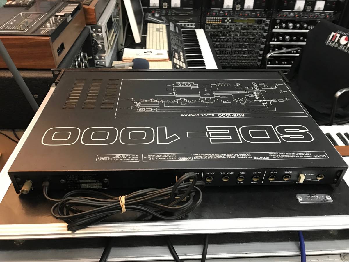 Roland SDE-1000 Digital Delay 中古動作品 Roland SDE-1000 Digital