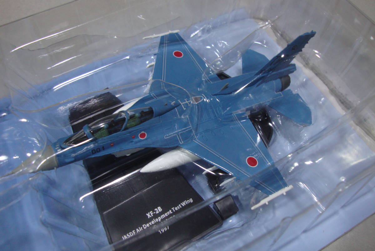 航空自衛隊 F-2B エアファイターコレクション : アシェット 1⁄100 飛行