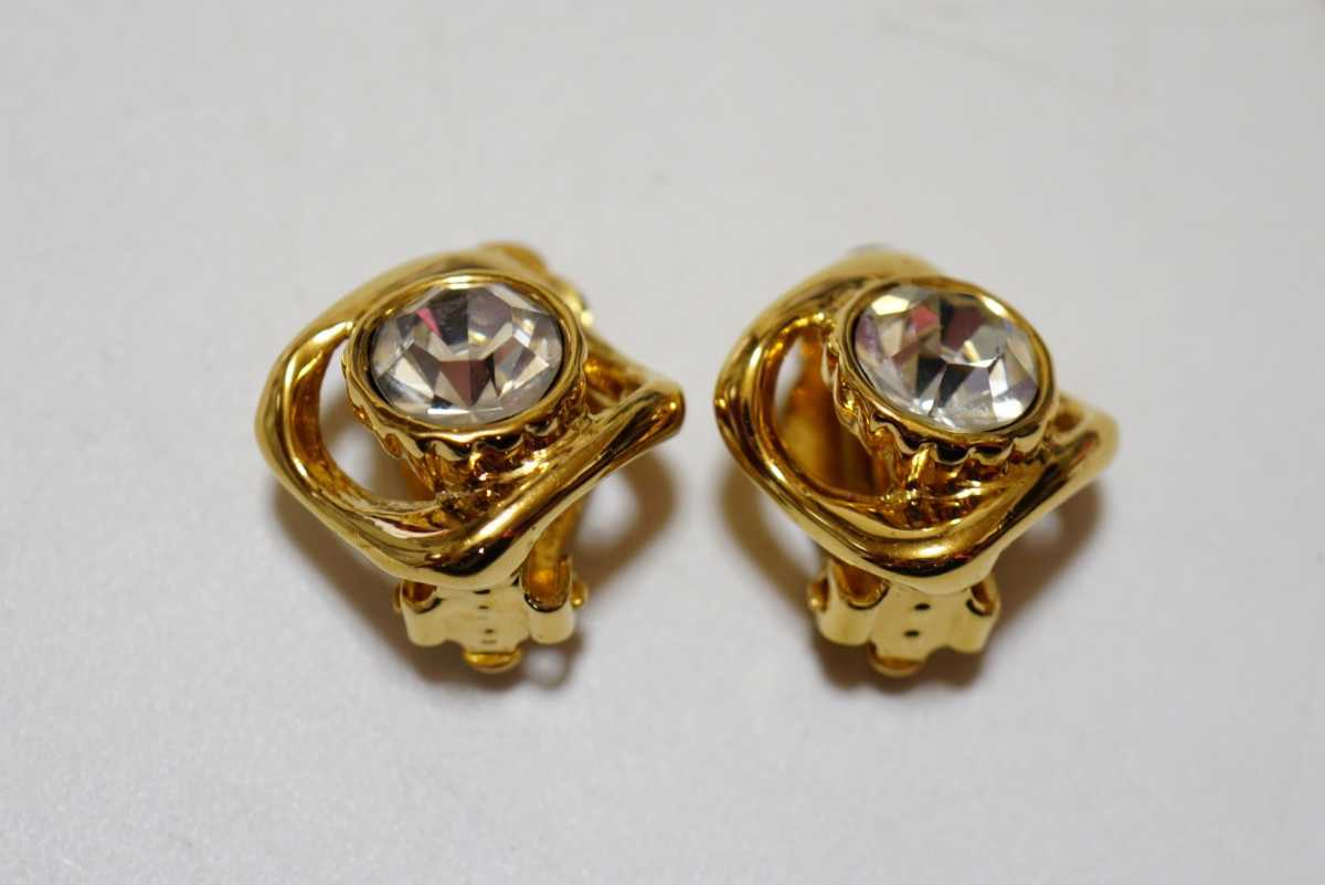 526 YVES SAINT LAURENT/イヴサンローラン イヤリング 両耳 ブランド ヴィンテージ アクセサリー ゴールドカラー アンティーク YSL 耳飾り