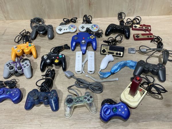 １６－４５　ゲーム コントローラー まとめて 任天堂/スーファミ/namco/SONY/プレステ/ゲームキューブ/Wii 他いろいろ 動作未確認 ジャンク