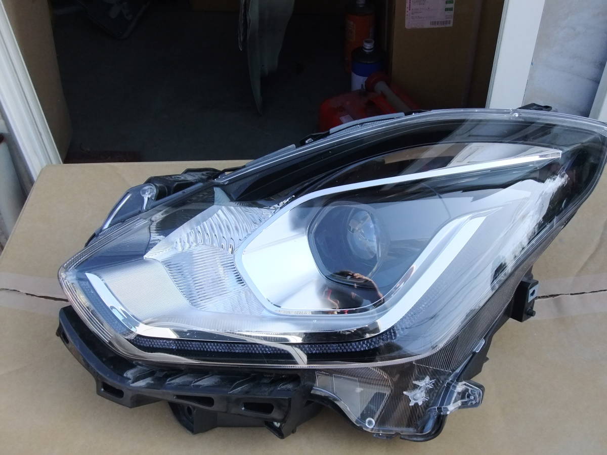 その他 REKI ☆ZC83S スイフト スポーツ 純正 左 LED ヘッドライト STANLEY W2967